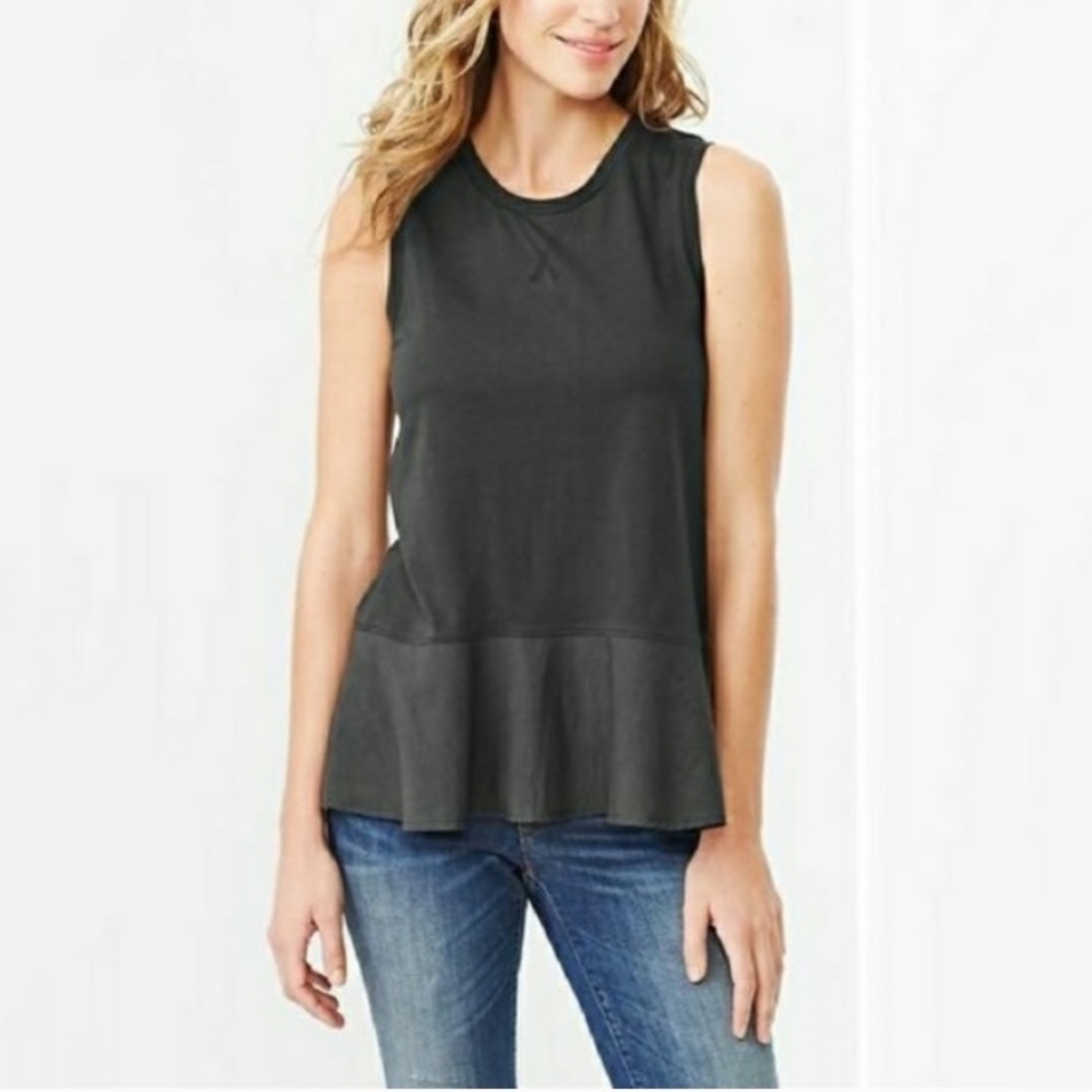 Gap black tank top